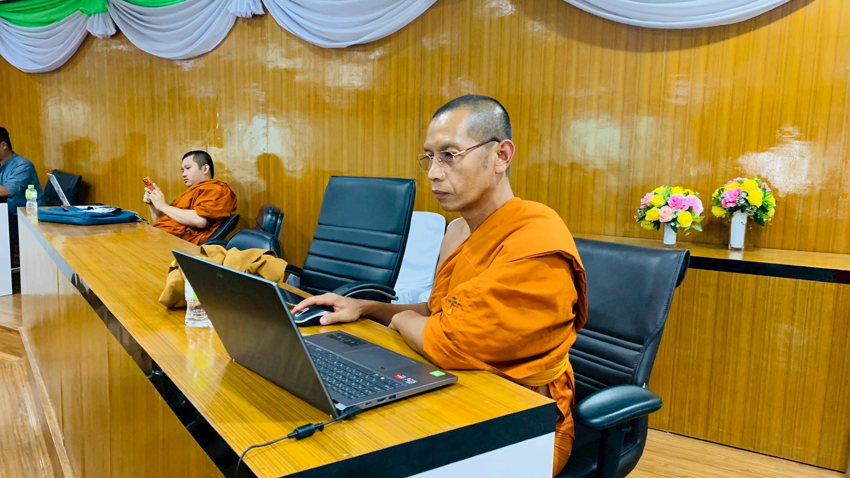 ฟังบรรยายพิเศษ หัวข้อ "การประยุกต์ใช้ AI เพื่องานวิจัย" - รูปภาพ 12